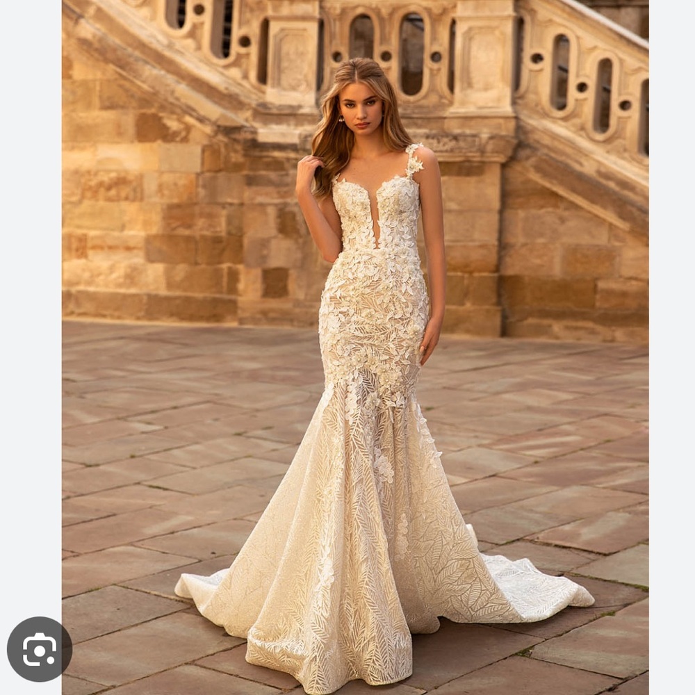 Wona Concept Aivis Wedding Gown